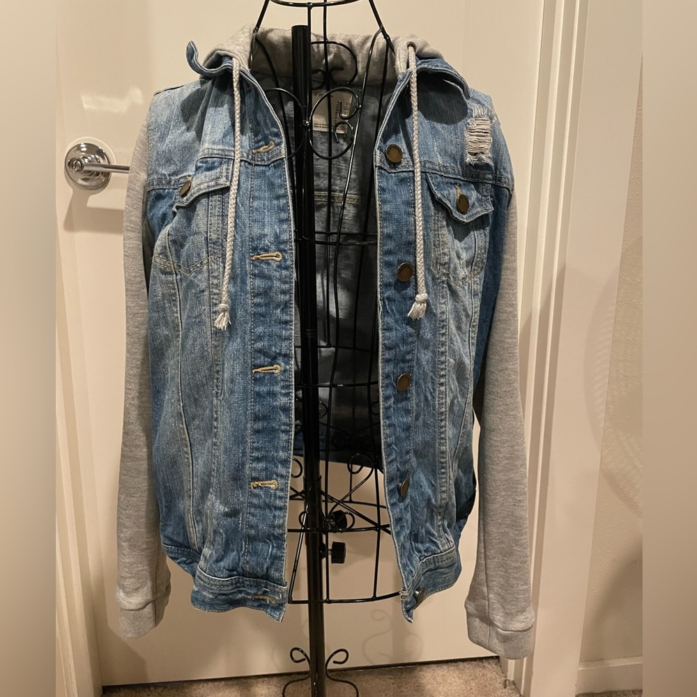Life in Progress Light Blue Distressed Denim Jacket Sz S